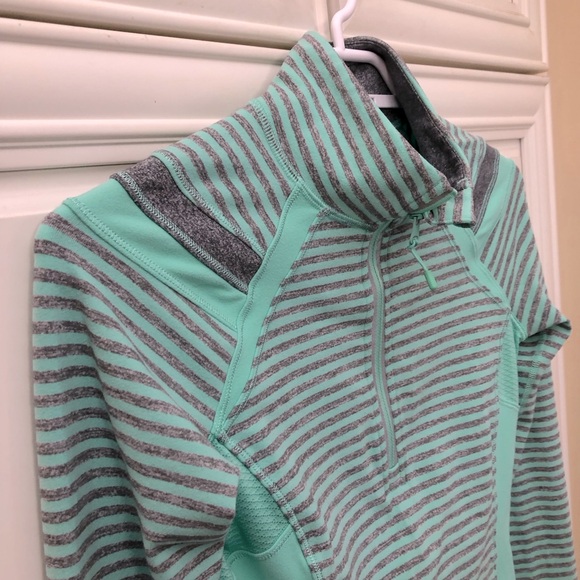Ivivva girl’s partial zip long sleeve shirt - Picture 3 of 11